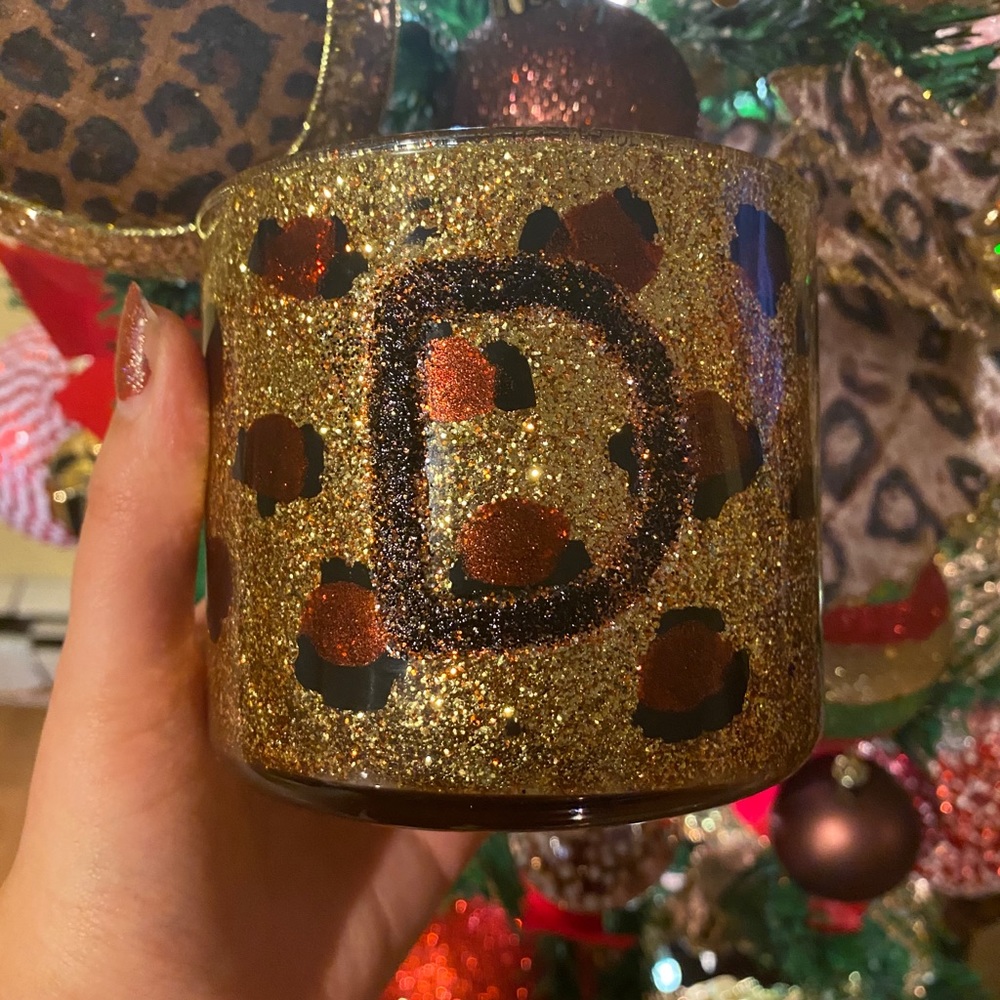 Makeup brushs holder